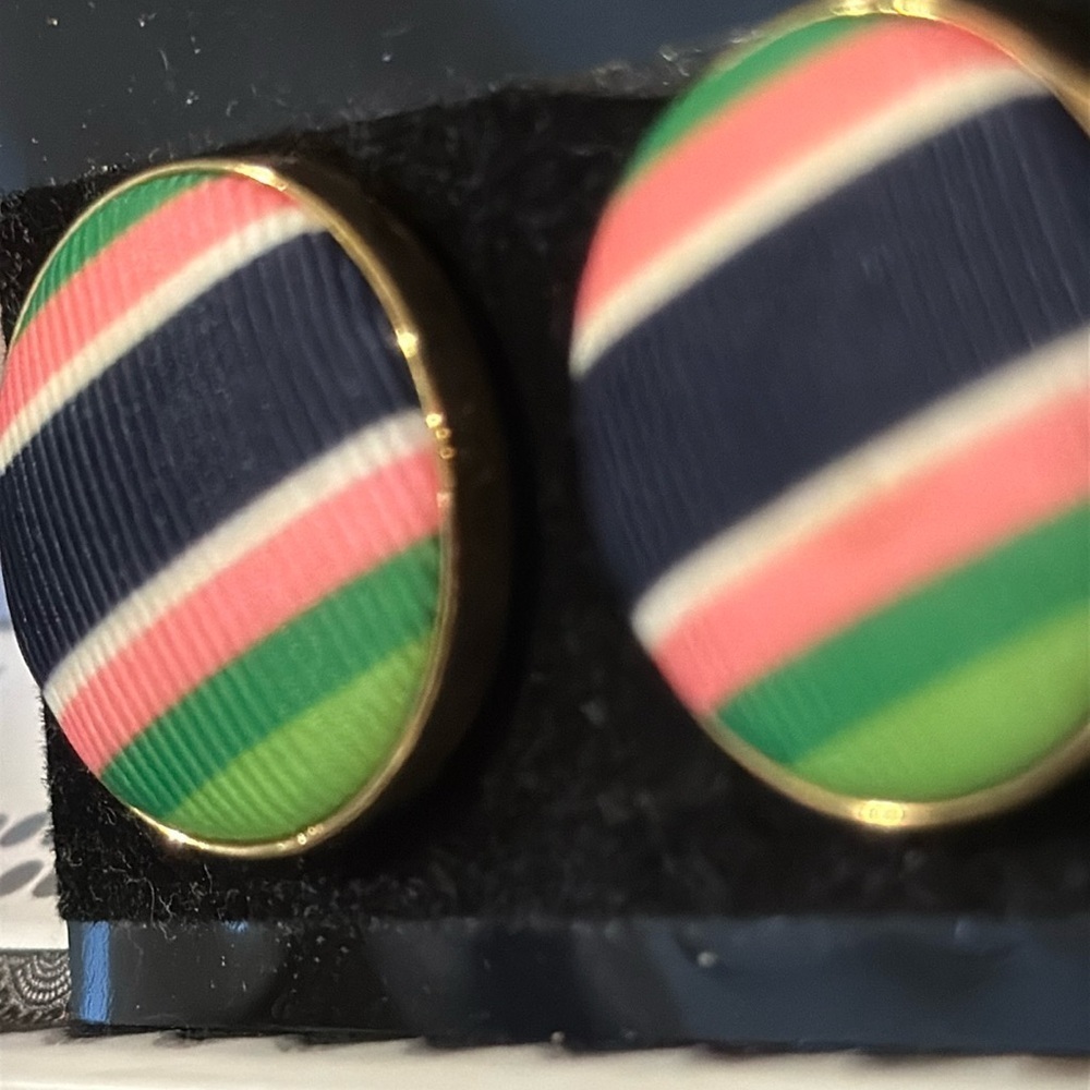 Kate Spade Gold Tone Ribbon Button Stud Earrings Large - Picture 4 of 6
